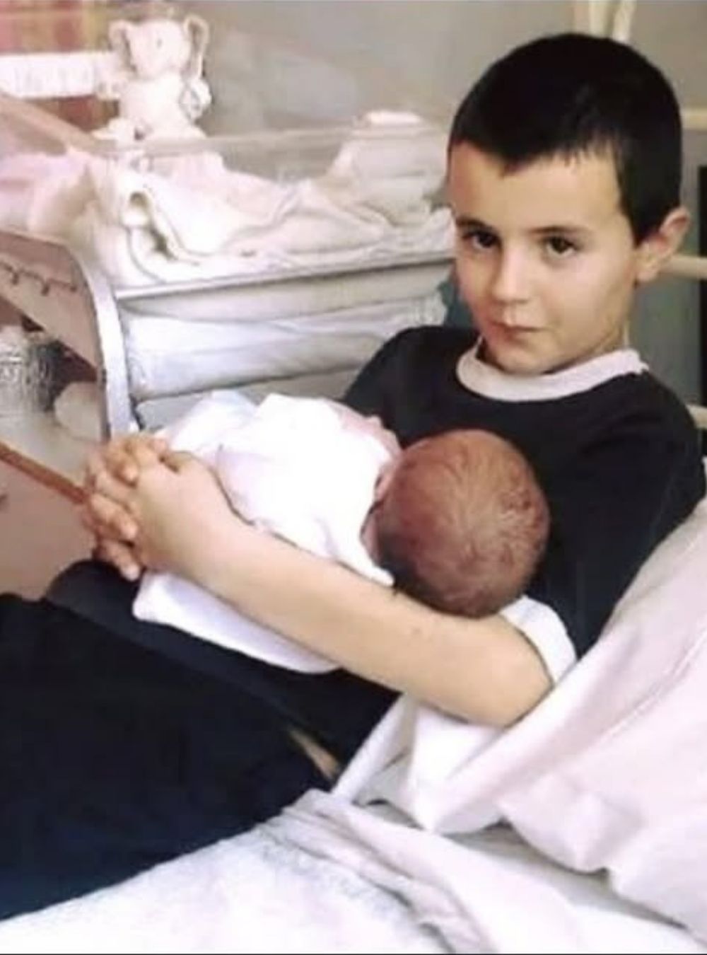 He became a father at just 13 years old—and for a moment, the entire world stopped to stare.
